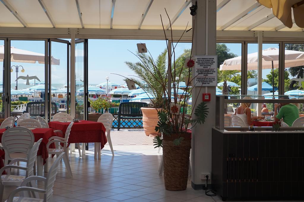 Hotel La Brezza Frontemare Lido di Jesolo Luaran gambar