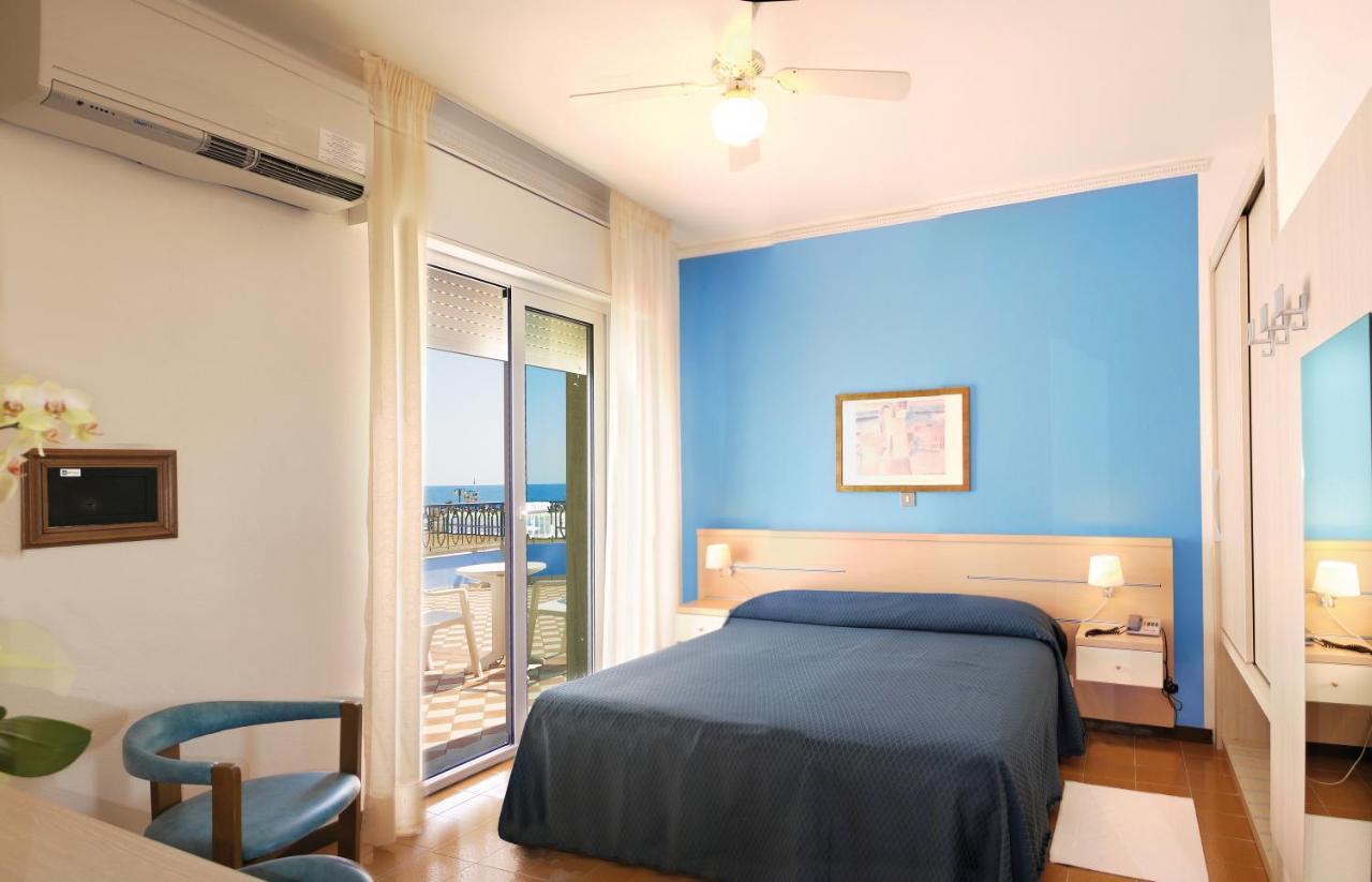 Hotel La Brezza Frontemare Lido di Jesolo Luaran gambar