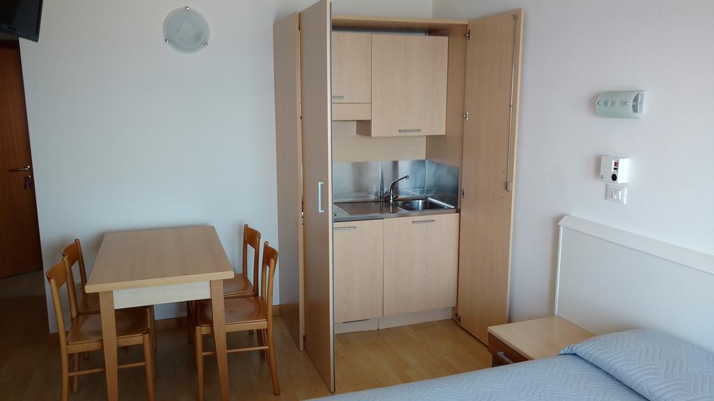 Hotel La Brezza Frontemare Lido di Jesolo Luaran gambar