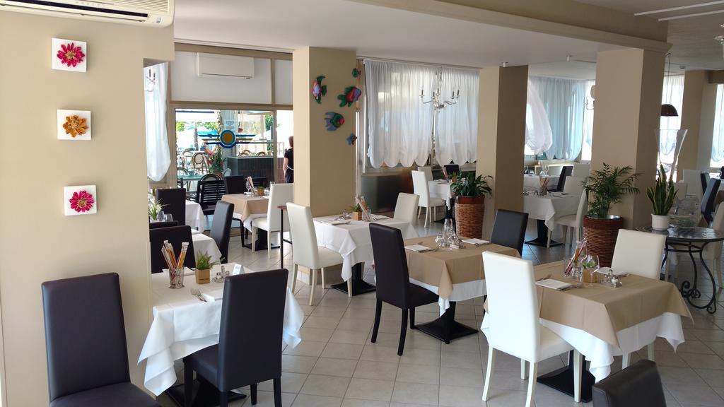Hotel La Brezza Frontemare Lido di Jesolo Luaran gambar